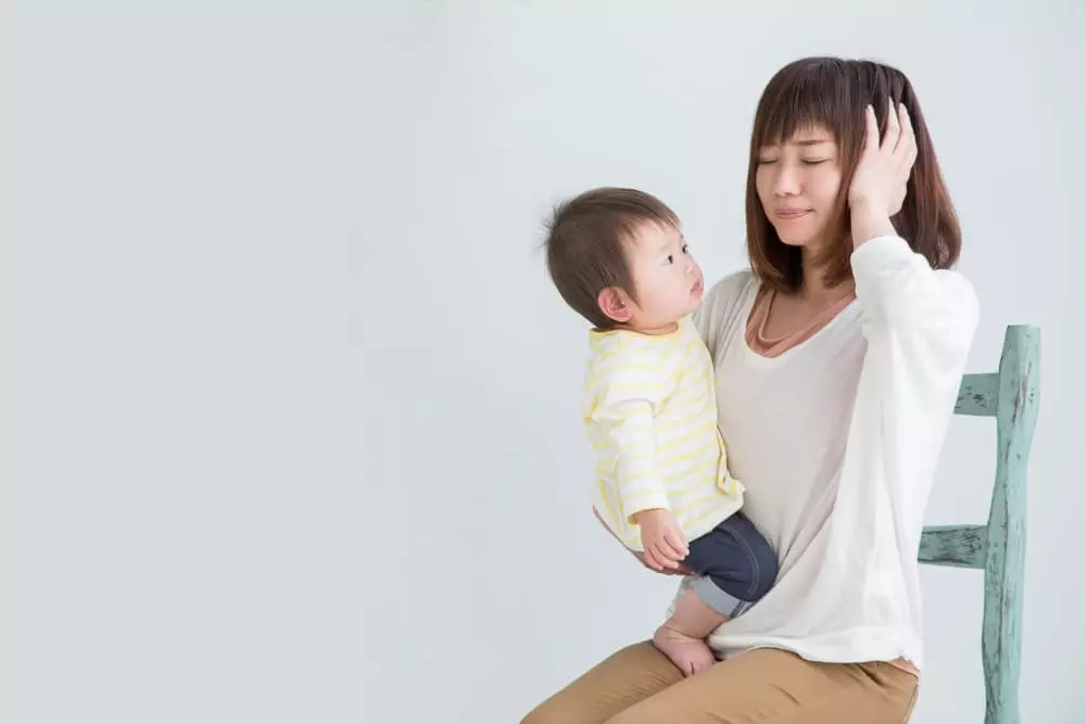 軽度の肩こりレベル1の女性